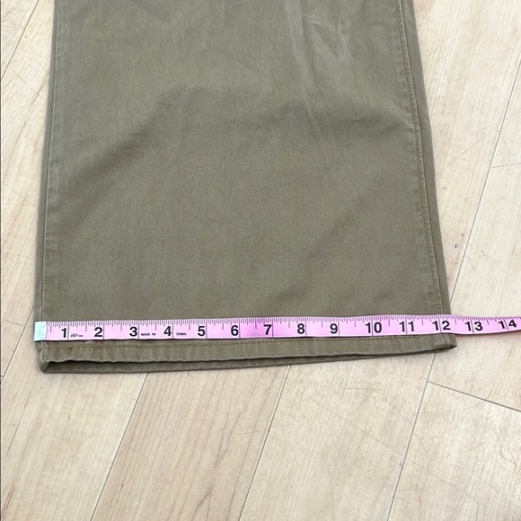 Levi's 28x32 Brown-Tan Wide Leg - Picture 4 of 16